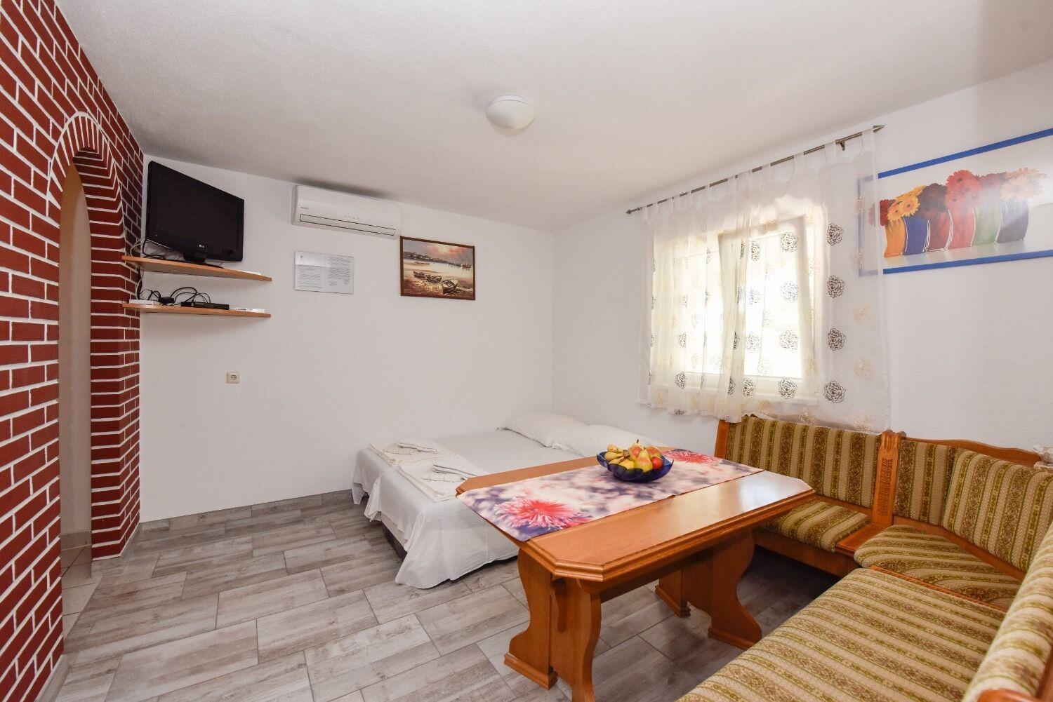 Apartments Mark - 200 M From Sea Novalja Exterior foto