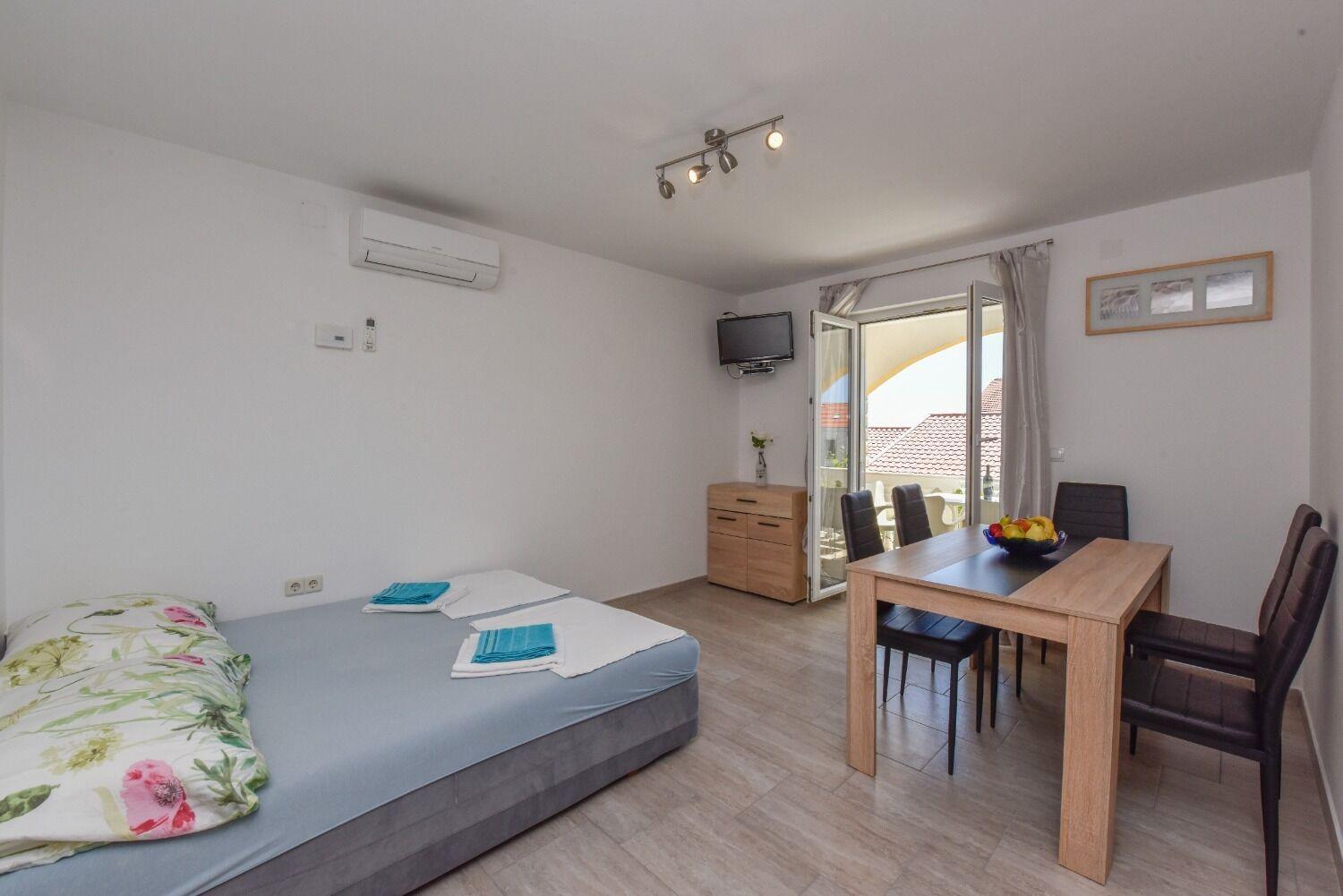 Apartments Mark - 200 M From Sea Novalja Exterior foto