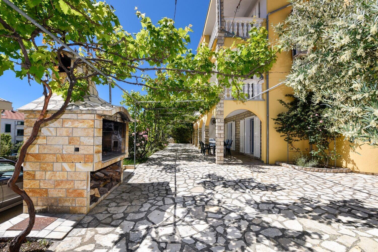 Apartments Mark - 200 M From Sea Novalja Exterior foto